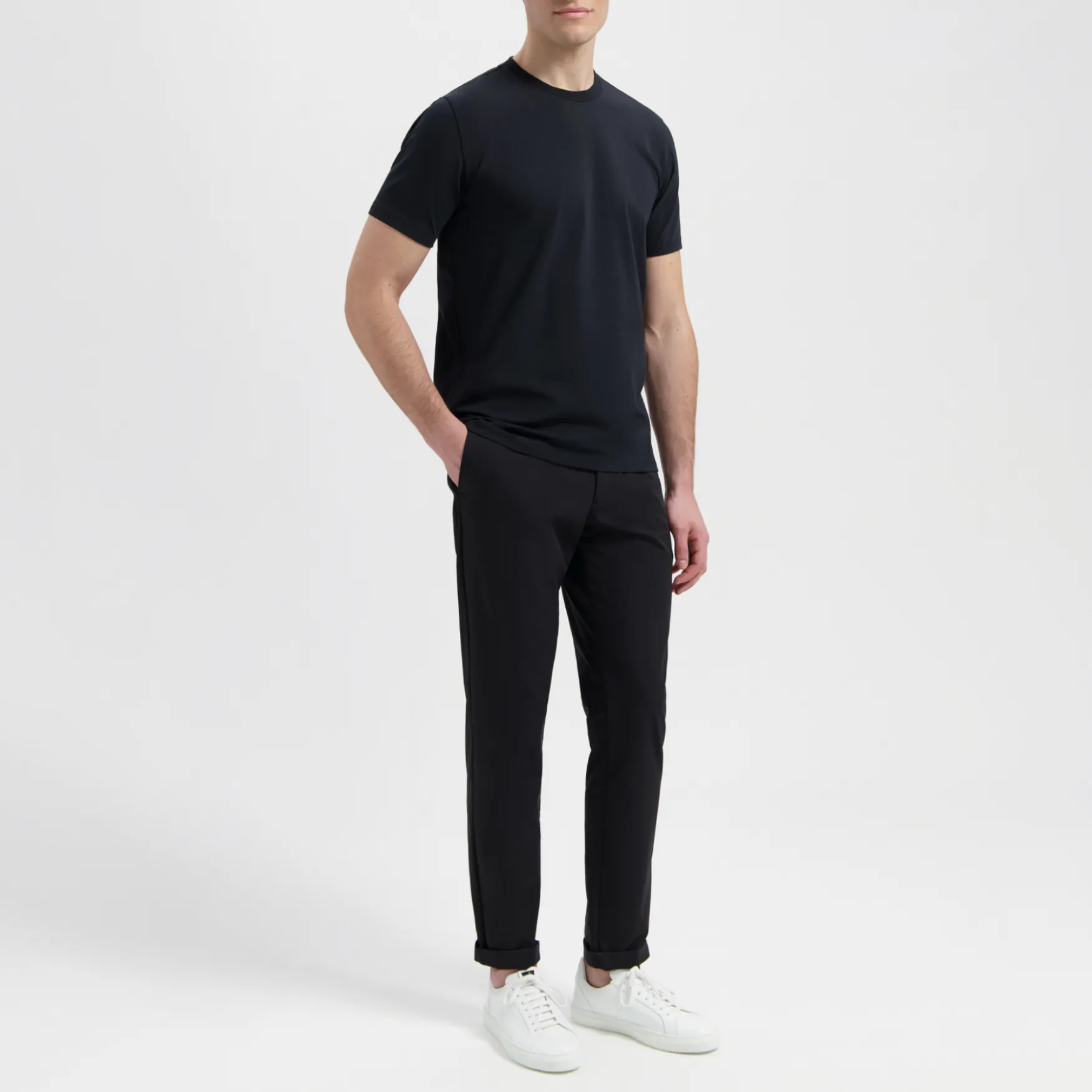 BRETT | Pure Black