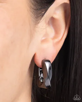 Earrings Asymmetric Advocate - Black MINI