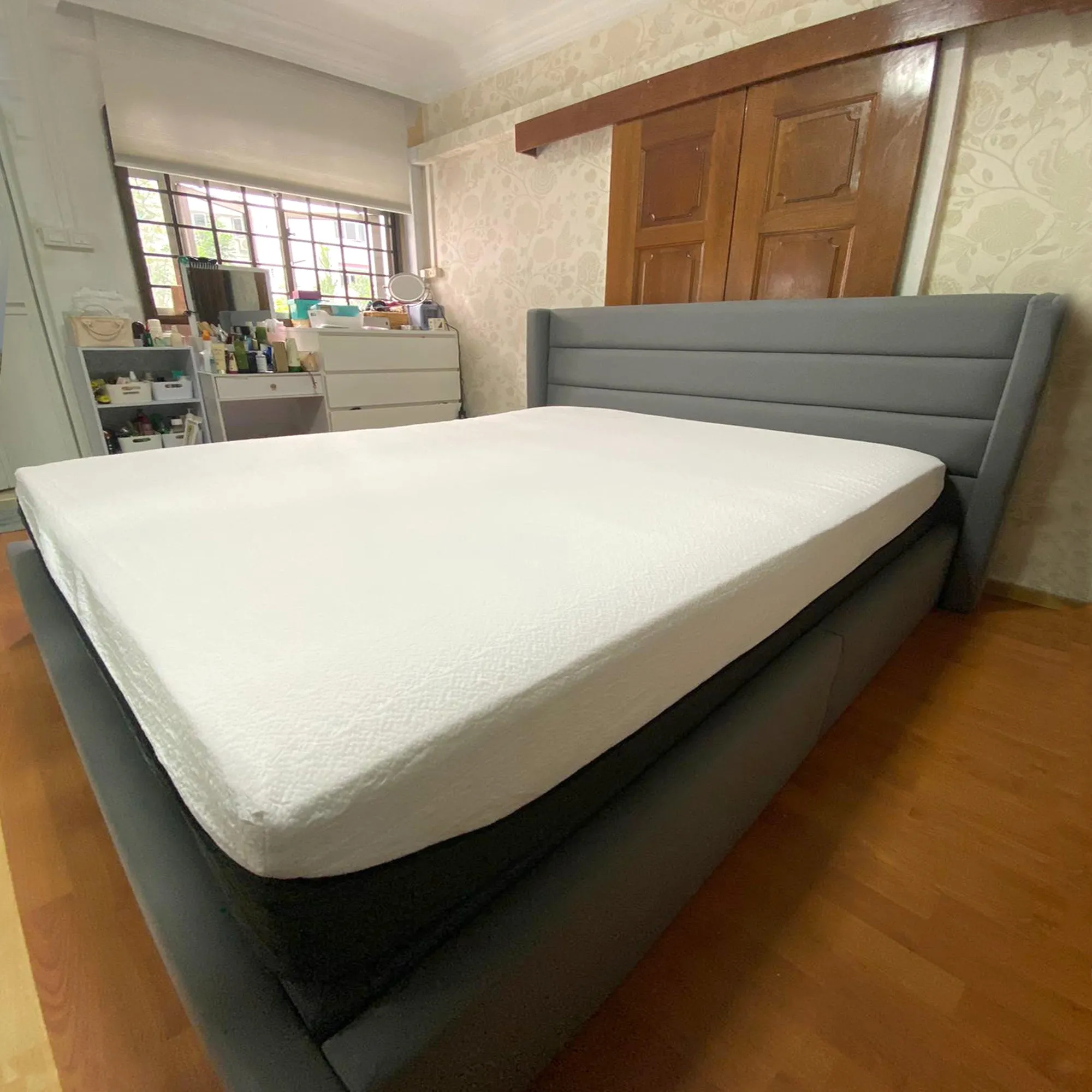 Hybrid Mattress Smart Bed Base Bundle