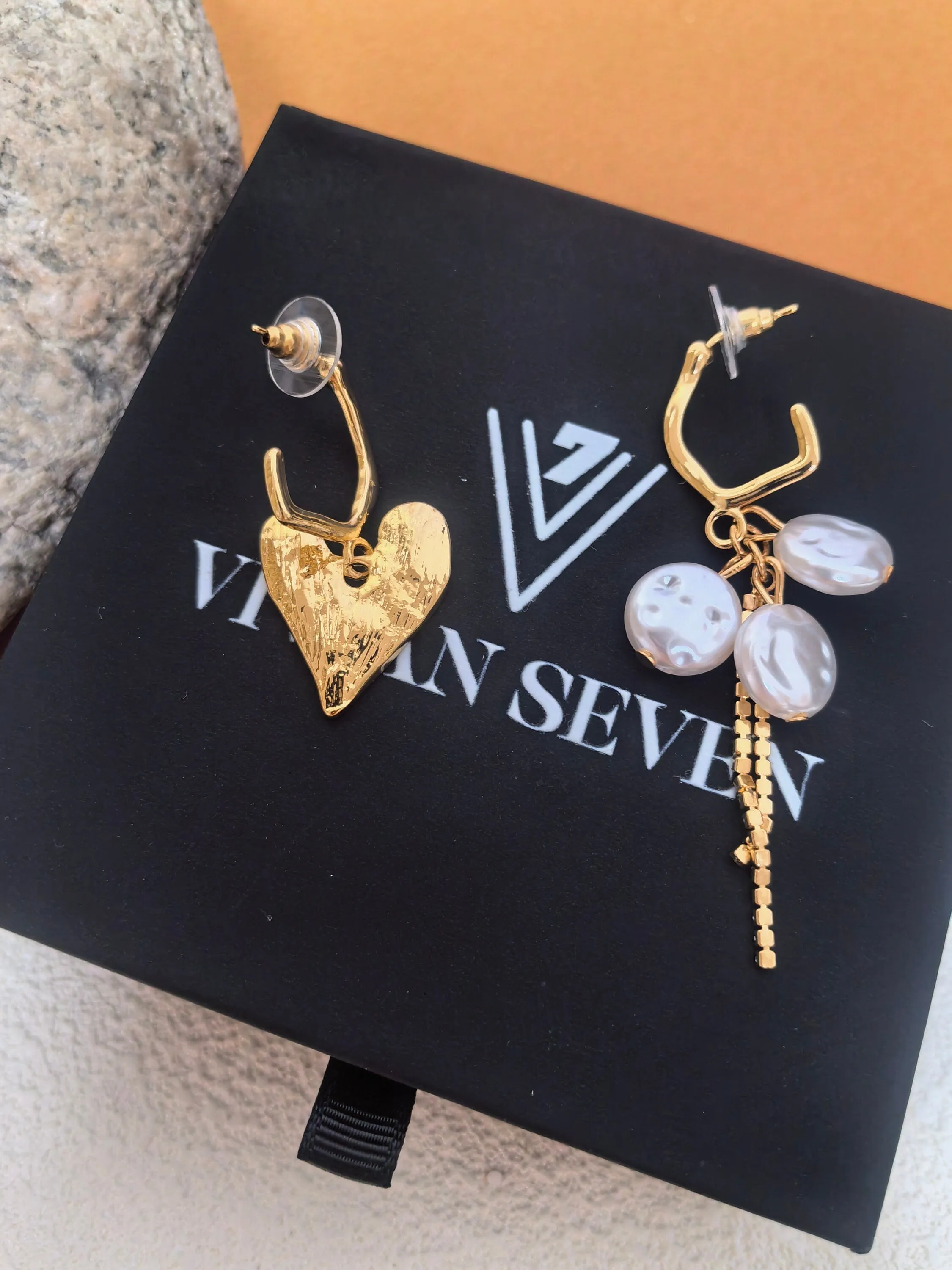 Love Heart Asymmetric Pearl Rhinestone Huggie Hoop Drop Earrings