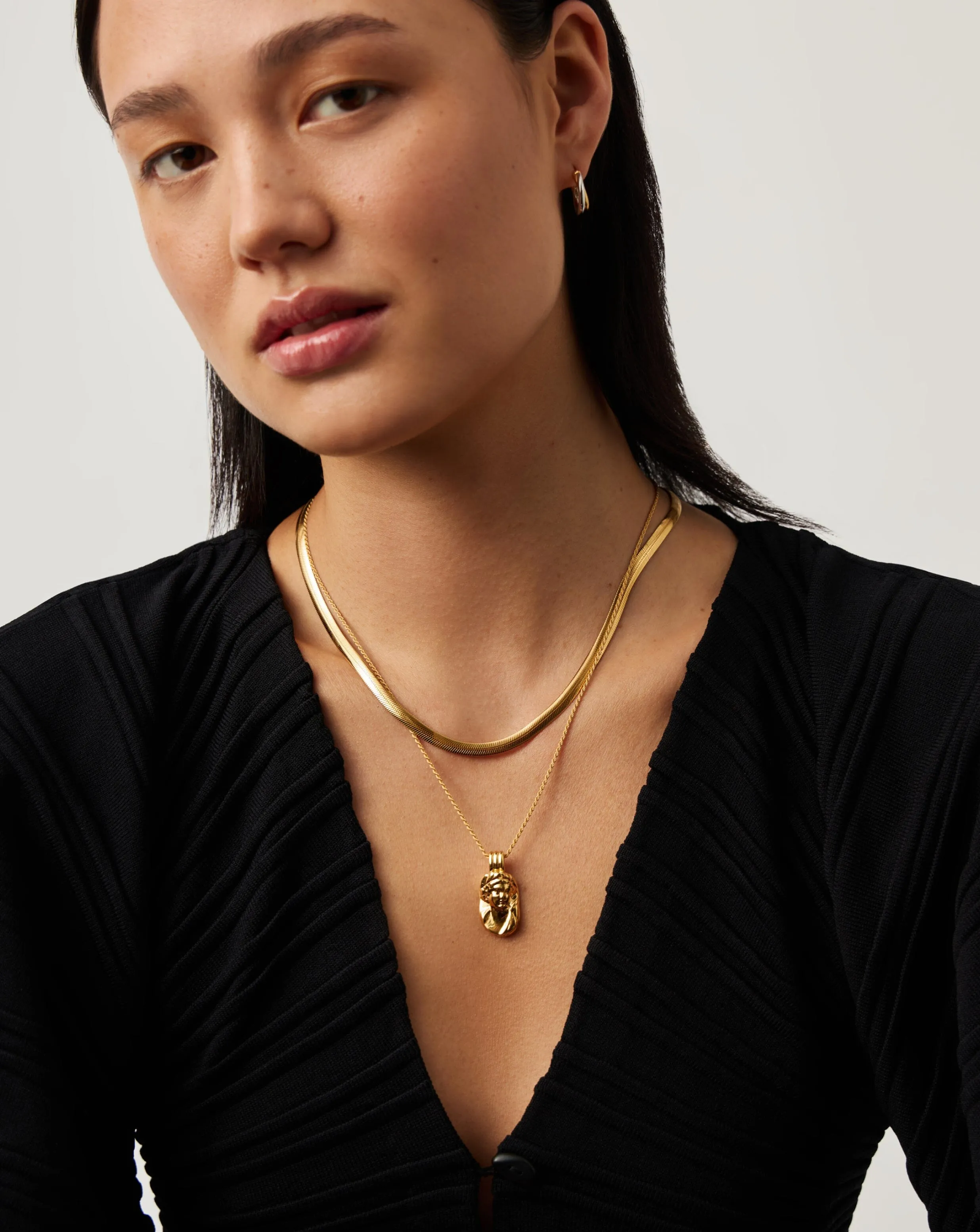 Lucy Williams Cameo Pendant Necklace