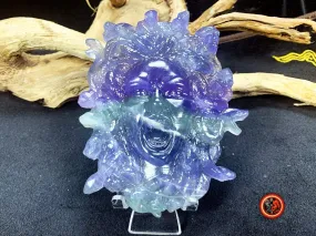 Meduse, gorgone, mythologie grecque. Sculptée artisanalement en fluorite. Pièce unique. pierre naturelle, expertisée. Dimensions: 12cm 9cm.