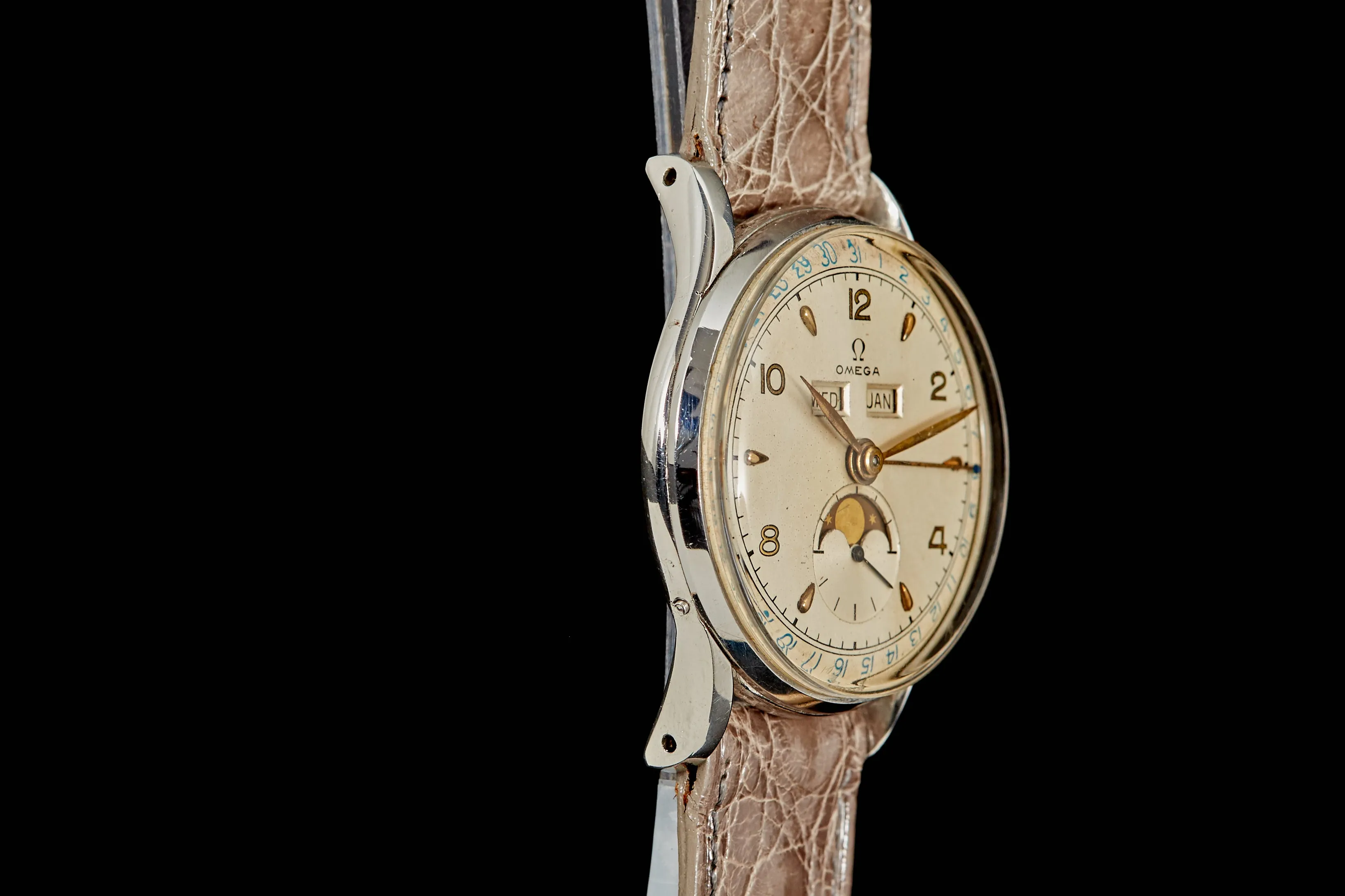Omega Cosmic Triple Calendar Moonphase