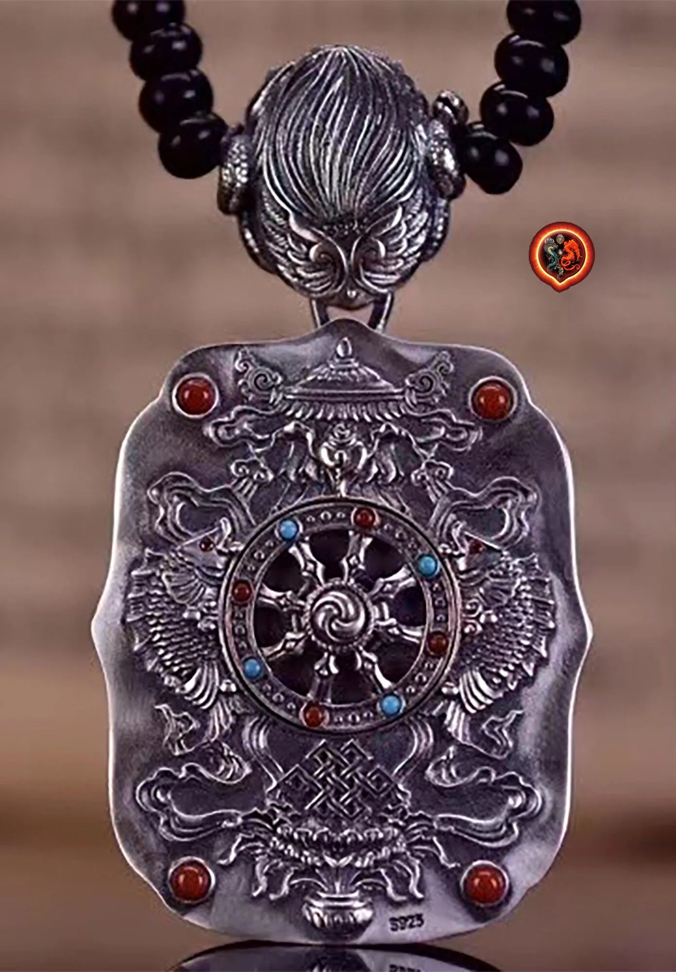 pendentif amulette de protection bouddhiste Bouddha Sakyamuni mala de prière et méditation 108 perles, argent 925 or 18K bélière Garuda