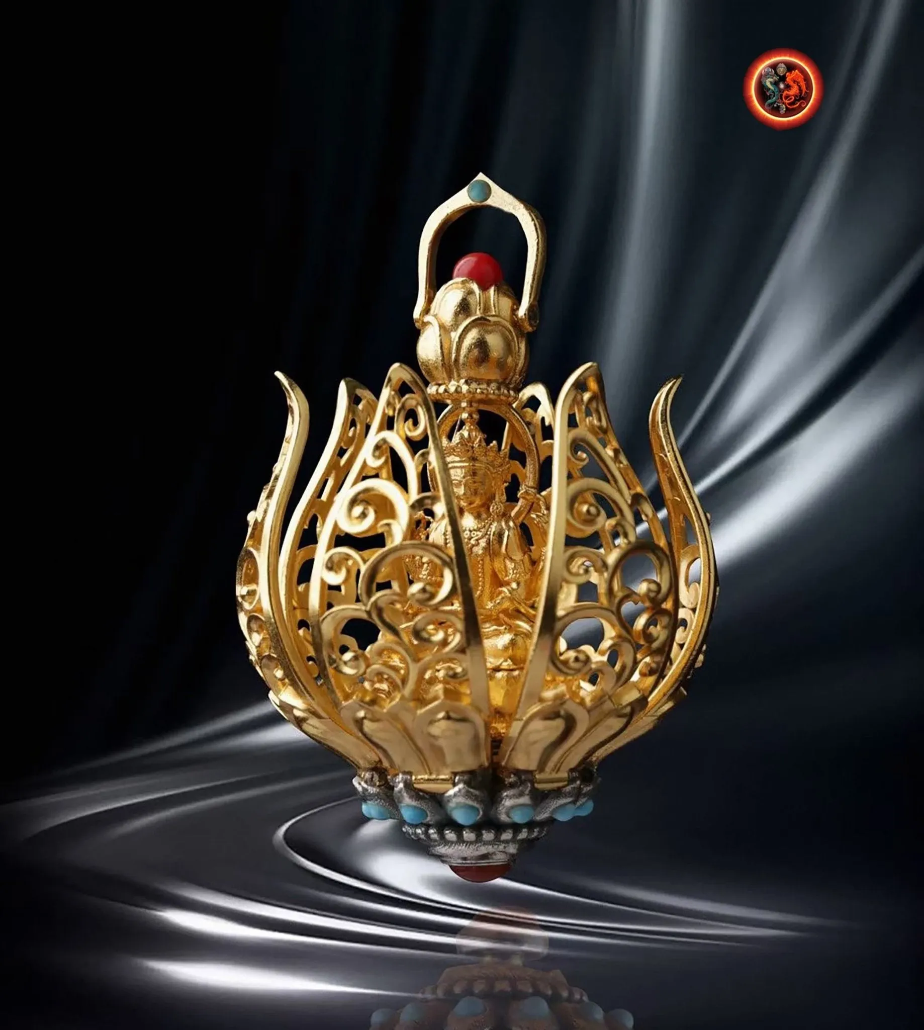 pendentif bouddha ,Amulette. Guan Yin, Chenrezi dans un Lotus à 6 pétales. laiton, plaqué or 24k pendentif ouvrant grâce a un bouton