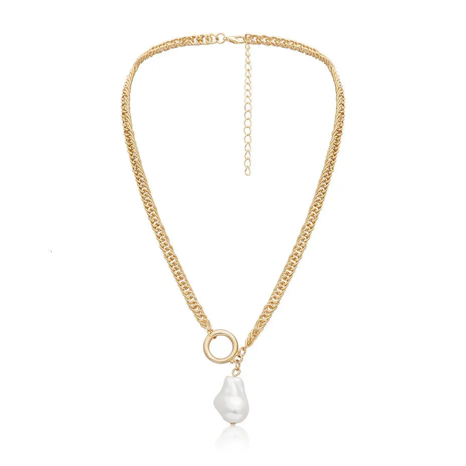 Retro Baroque Style Pearl Pendant Necklace