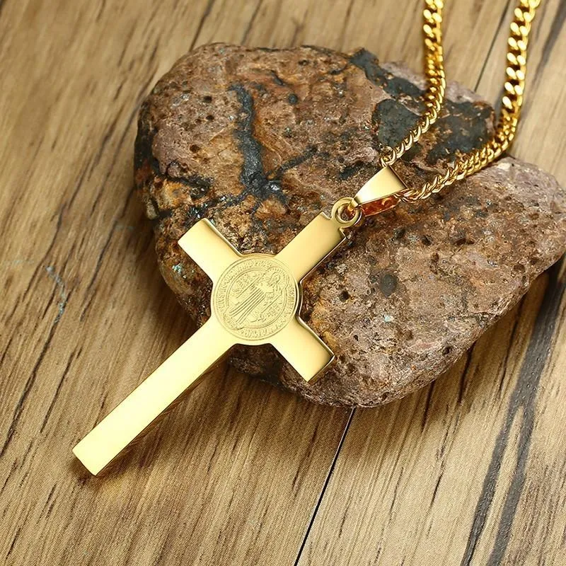 Sancti Spíritus Cross Necklace
