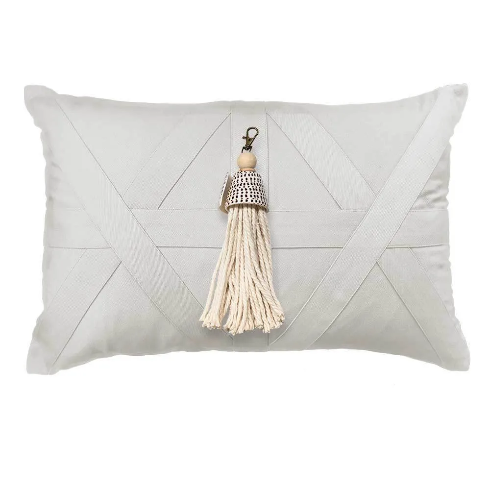 Shell Junonia White Tassel on White Lumber Cushion 35 x 53 cm