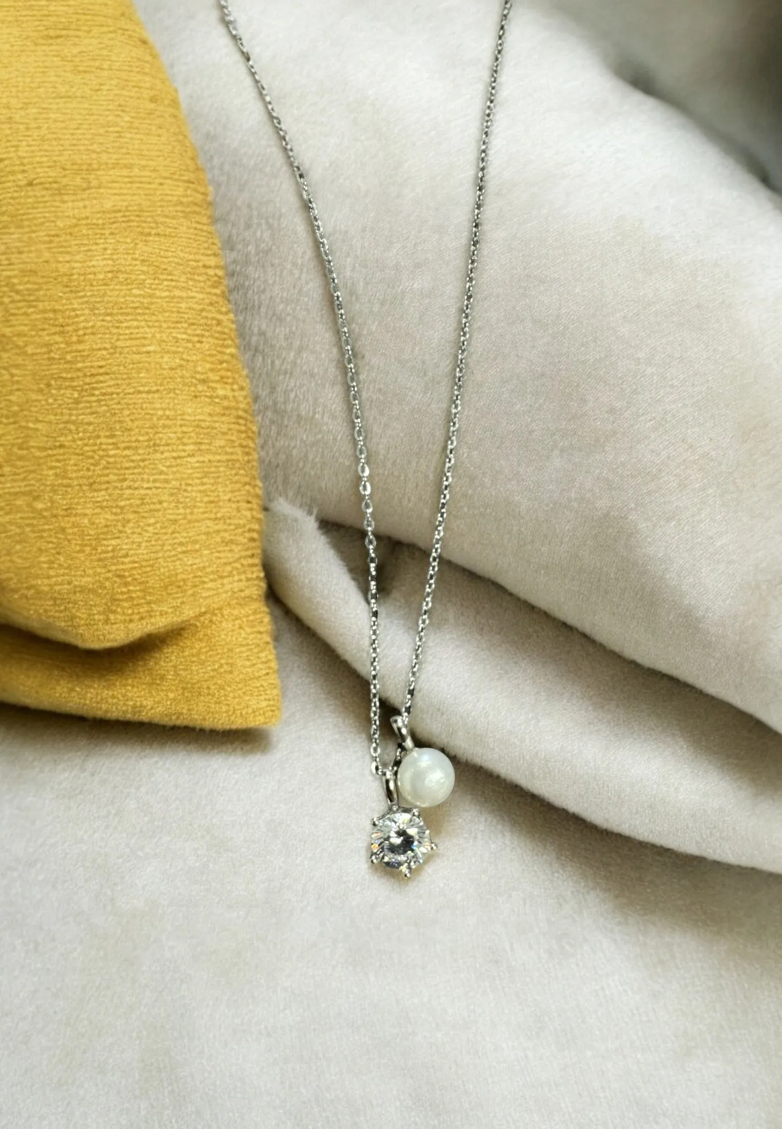 Solitaire And Pearl Necklace Silver
